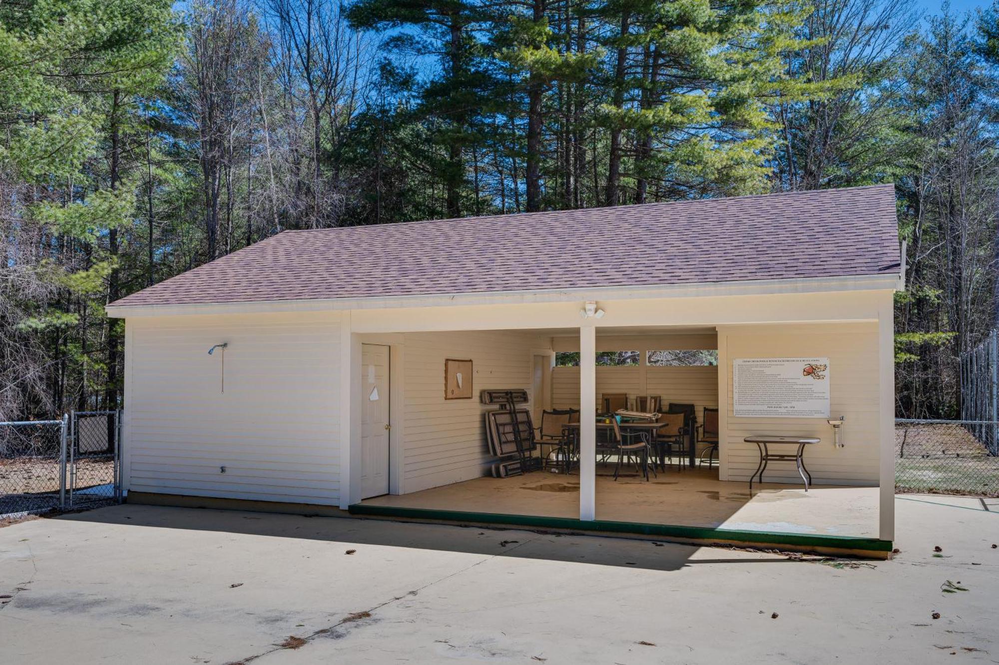 Family-Friendly North Conway Home With Pool Access! Exterior photo